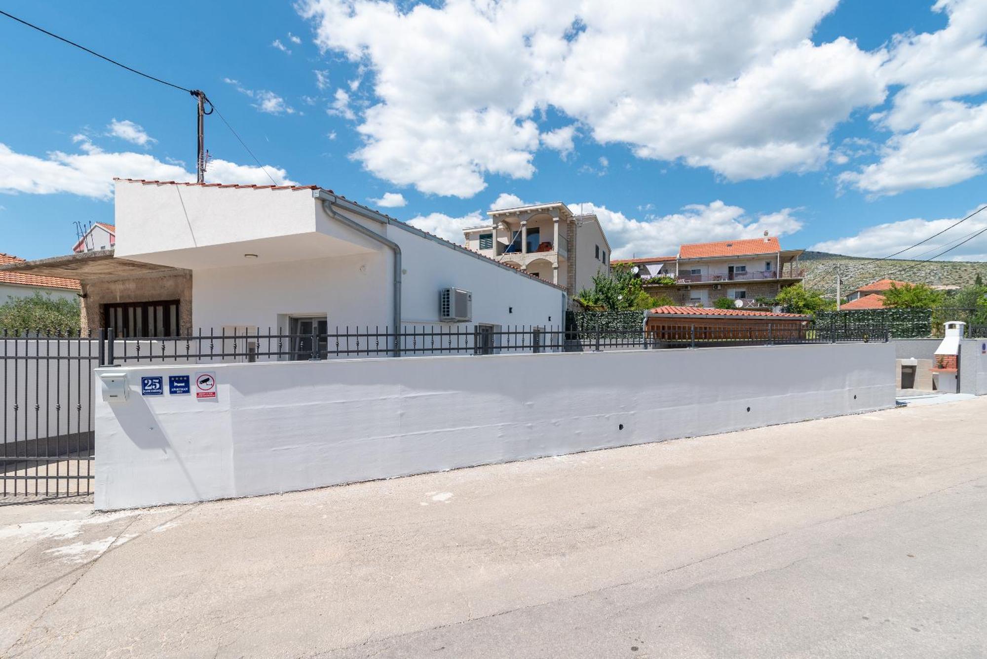 Apartman Dino Trogir Luaran gambar